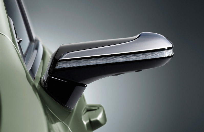 2019 Lexus ES is first mass-produced car to replace side mirrors with cameras
